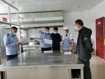 高台县市场监管局:开展节前食品安全检查 护航群众“舌尖上”的安全